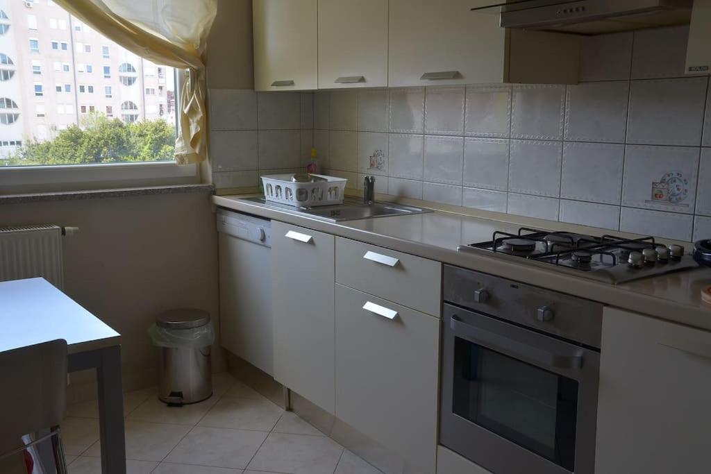 Apartman Ana Pula - Calm, Free Parking, Close To Center Zewnętrze zdjęcie